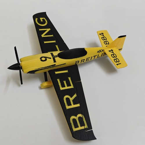 Modellino aereo acrobatico
