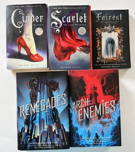 Marissa meyer book cinder - meyer,