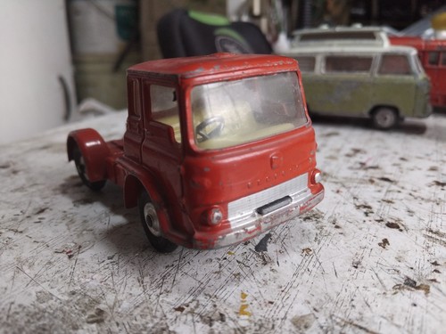 Corgi toys bedford tractor - corgi,