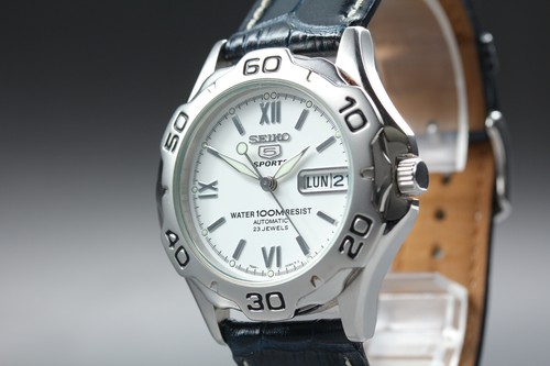 Quasi come nuovo - [], orologio