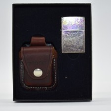 Zippo con custodia in pelle