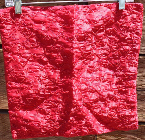 Copricuscino rosso con perline - con,