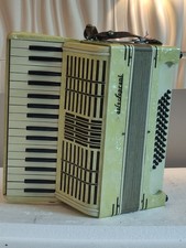 +Fisarmonica