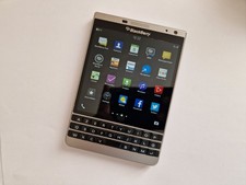 BlackBerry Passport Silver
