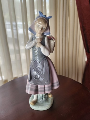 Lladro nature bounty girl - nature's,