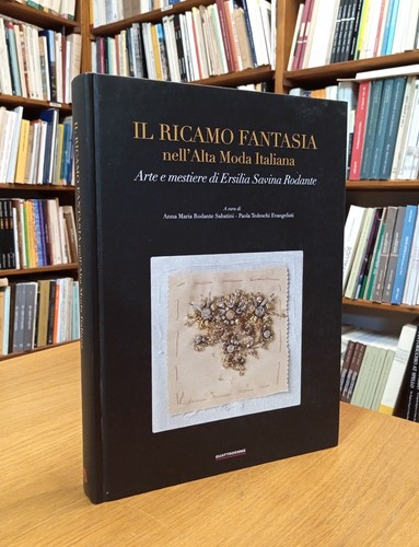 Ricamo fantasia nell - fantasia, nell'alta
