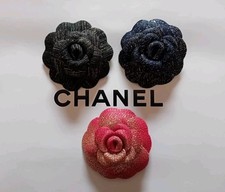 Chanel  Camelia Spilla Set Beauty Brooch Pin  Vip Gift Blu Nero Oro Rosso