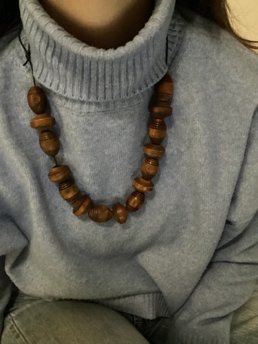 Collana etnica legno lavorato