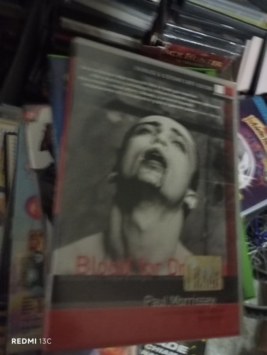 Dracula cerca sangue - , di