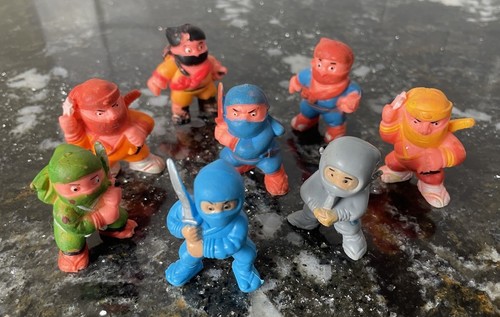 Lotto mini action figure - 8,