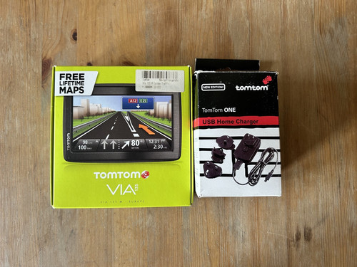 Navigatore tomtom via 135 - via, |