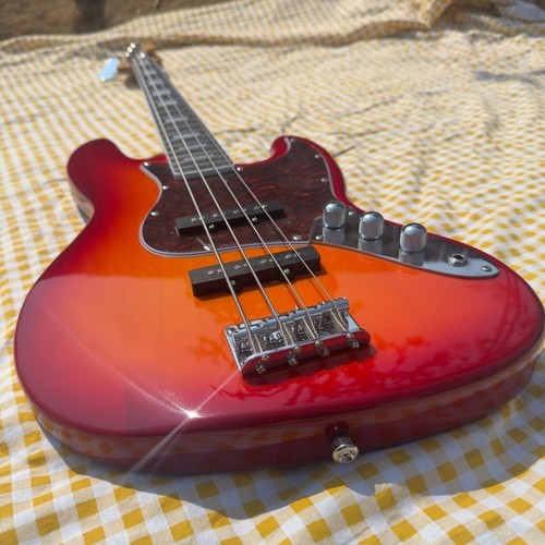 Cherry sunburst jazz - sunburst, bass