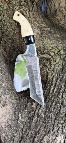 Coltello damascato fatto - , a
