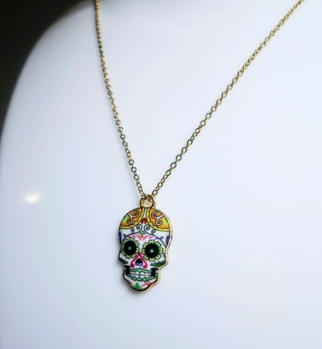Collana con ciondolo teschio - con,