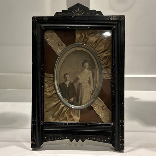Cornice antica vittoriana
