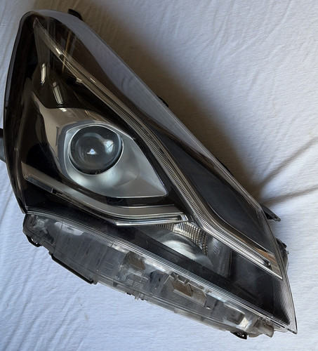 Faro proiettore anteriore