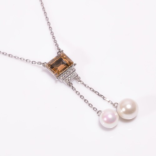 Collana con ciondolo perle