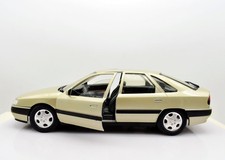 Modellino auto scala 1:18 Renault Safrane solido modellismo statico collezione