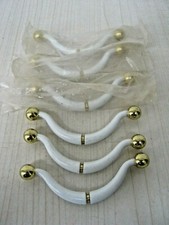 N.6 MANIGLIE OTTONE /BIANCO VINTAGE MANIGLIA MOBILI ARMADIO VETRINA CASSETTO