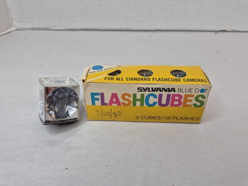 Vintage sylvania flash cubes - flash,