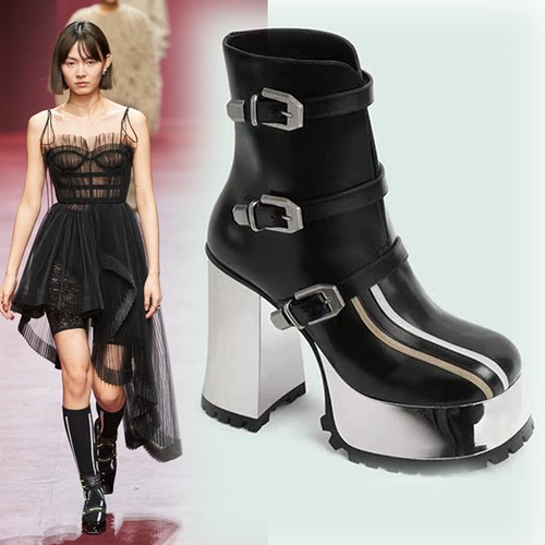 Stivaletti donna stile romano