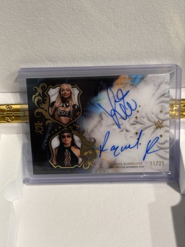 2025 topps royalty wwe - topps, liv