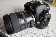 Canon EOS 5D MARK IV con