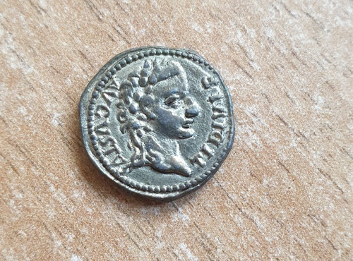 Riproduzione moneta imperatore - moneta,