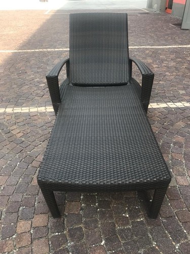 Chaise long - chaise,