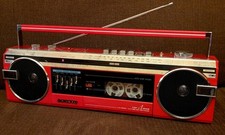SANYO M-7110F RADIO STEREO CASSETTE RECORDER RED VERSION RARE