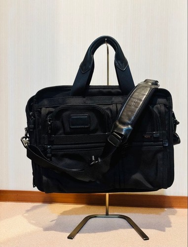 Borsa mano tumi - a,