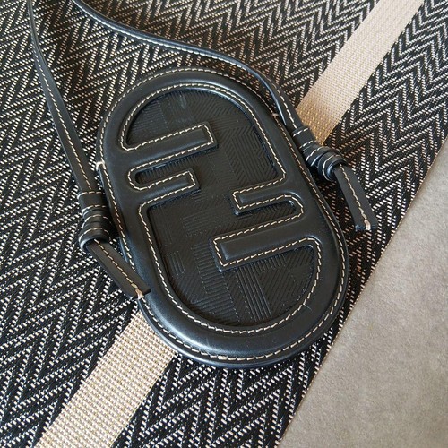Fendi lock custodia telefono - fendi,