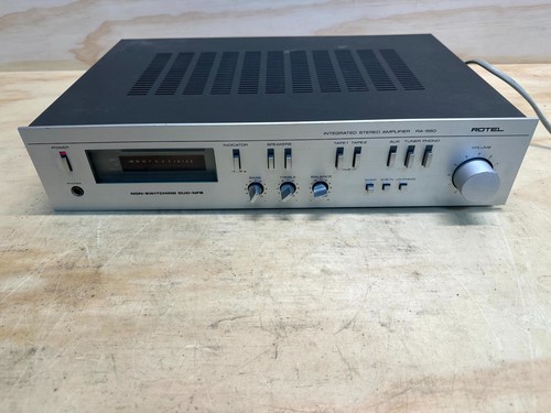 Amplificatore stereo integrato