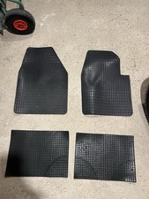 Tappetini Auto In Gomma Universali Neri Ritagliabili Tappeti Antiscivolo