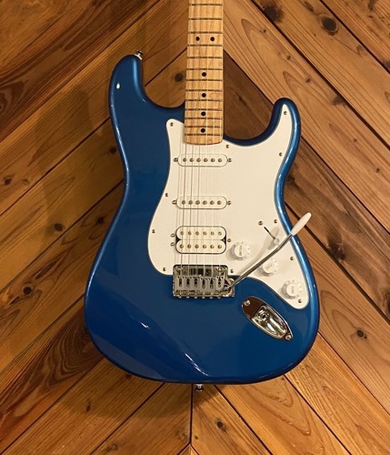 Fender standard stratocaster - fender,