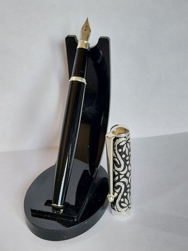 Penna stilografica nuova - penna, stilografica,