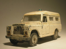 LAND ROVER Ambulanza Croce Rossa Italiana scala 1/43 Mebetoys vintage - giocata!