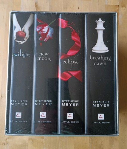 Sealed twilight saga book - sealed, 4