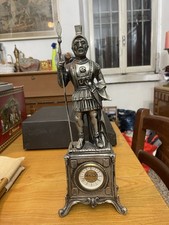 Orologio Antico Con Scultura