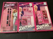 LOTTO 3 BARBIE Armaire 1987 centro cottura e frigorifero congelatore 1990 IN SCATOLA