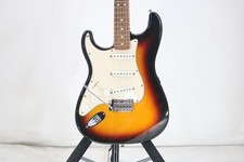 Fender STANDARD