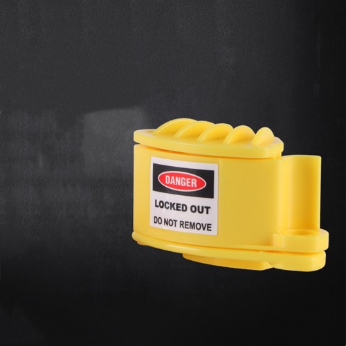 Power plug adapter - plug, lockout