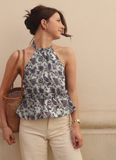 Top in pura seta con scollo a