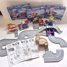 Hot wheels world playset - hot,