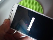 Samsung S4 i9505  leggi bene funziona  solo per ricambi