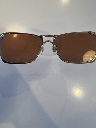 Oakley detenuto cromo lucido