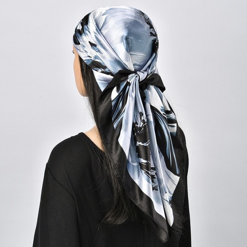 Foulard floreale fantasia