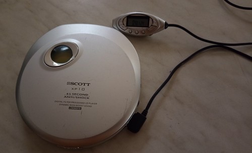 Vecchio player portatile - cd,
