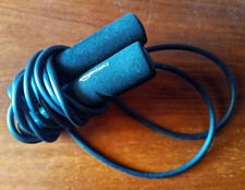 Corda per saltare Amazon Basics nera Palestra Feetness 