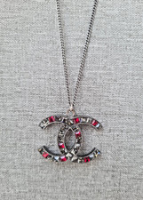 Collana con ciondolo logo CC